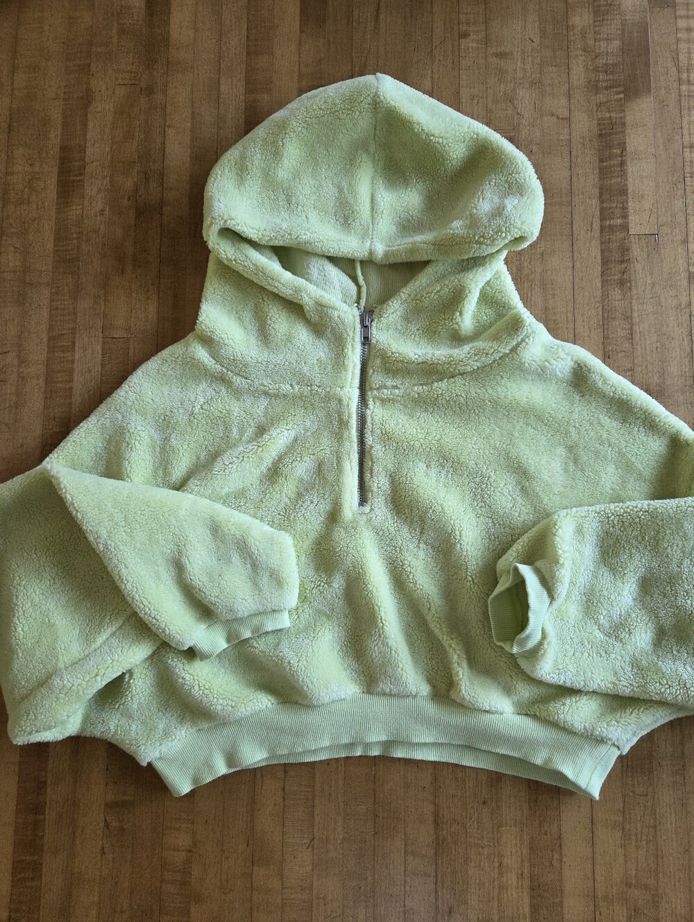 Supersoft BDG Cropped Plush Half-Zip Hoodie in Light Lime Size S